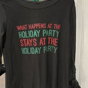 NWT Merry Wear black tunic holiday top with very soft holiday scarf-detachable